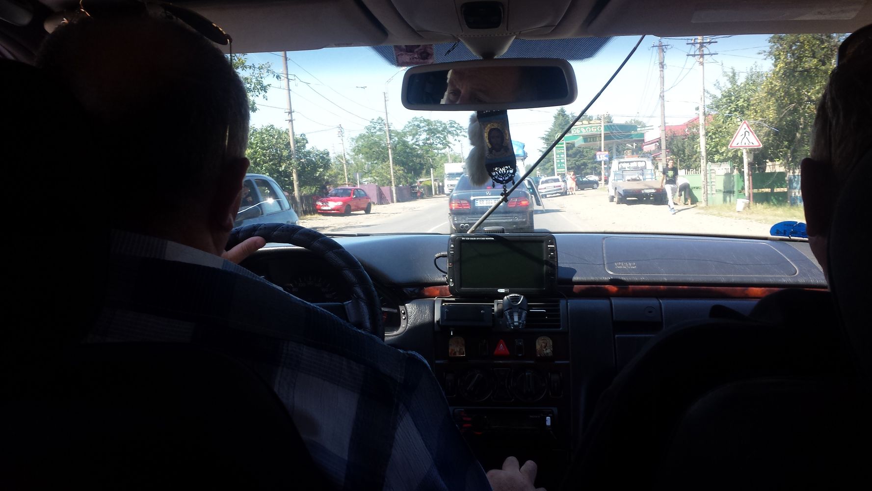 Kolejny taksówkarz. Prawdziwy tygrys na drodze. Jechał jednak bardzo pewnie. Na dodatek nieraz zbaczał dla nas z drogi, by pokazać nam coś ciekawego :)